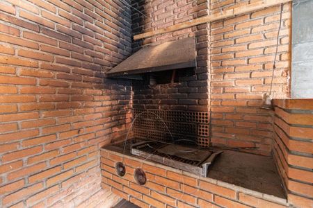 Casa à venda com 141m², 6 quartos e 1 vaga Casa à venda com 141m², 6 quartos e 1 vagaQuintal