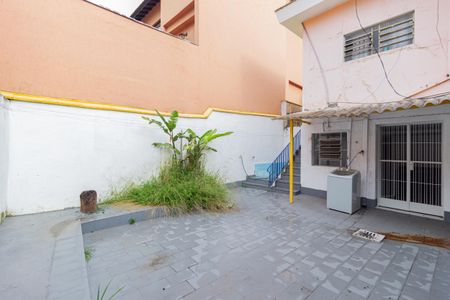 Casa à venda com 141m², 6 quartos e 1 vaga Casa à venda com 141m², 6 quartos e 1 vagaQuintal