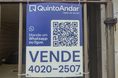 Casa à venda com 222m², 5 quartos e 3 vagas Casa à venda com 222m², 5 quartos e 3 vagasPlaquinha CYAT-1181