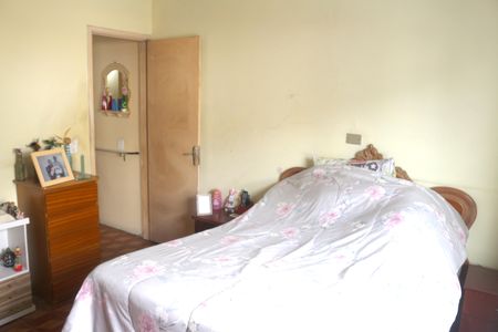 Casa à venda com 222m², 5 quartos e 3 vagasQuarto 2