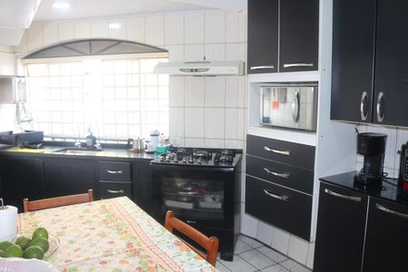 Casa à venda com 222m², 5 quartos e 3 vagasCozinha 3