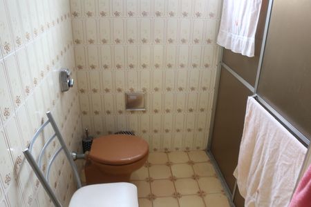 Casa à venda com 222m², 5 quartos e 3 vagasBanheiro 2