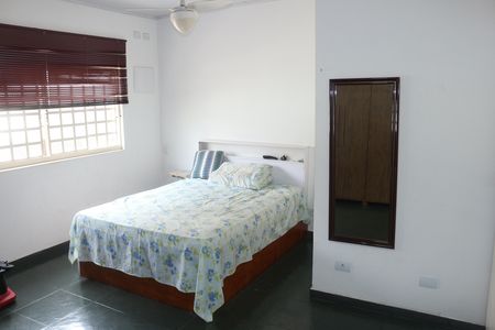 Casa à venda com 222m², 5 quartos e 3 vagasSuíte 1