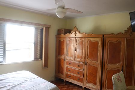 Casa à venda com 222m², 5 quartos e 3 vagasQuarto 2