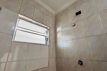 Casa à venda com 250m², 2 quartos e 3 vagasBanheiro 2