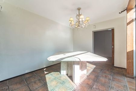 Casa à venda com 208m², 3 quartos e 2 vagas Casa à venda com 208m², 3 quartos e 2 vagasSala de Jantar