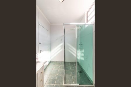 Casa à venda com 208m², 3 quartos e 2 vagas Casa à venda com 208m², 3 quartos e 2 vagasBanheiro Social