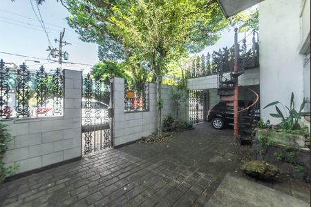 Casa à venda com 208m², 3 quartos e 2 vagas Casa à venda com 208m², 3 quartos e 2 vagasGaragem