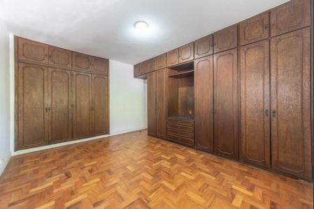 Casa à venda com 208m², 3 quartos e 2 vagas Casa à venda com 208m², 3 quartos e 2 vagasQuarto 2