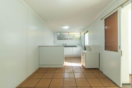 Casa à venda com 208m², 3 quartos e 2 vagas Casa à venda com 208m², 3 quartos e 2 vagasCozinha