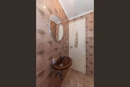 Casa à venda com 208m², 3 quartos e 2 vagas Casa à venda com 208m², 3 quartos e 2 vagasLavabo