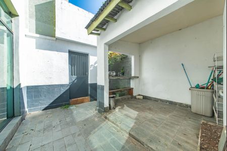 Casa à venda com 208m², 3 quartos e 2 vagas Casa à venda com 208m², 3 quartos e 2 vagasQuintal
