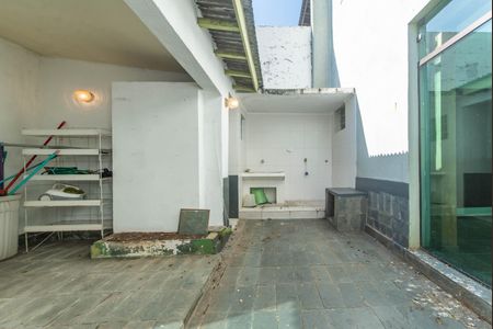 Casa à venda com 208m², 3 quartos e 2 vagas Casa à venda com 208m², 3 quartos e 2 vagasQuintal