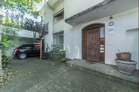 Casa à venda com 208m², 3 quartos e 2 vagas Casa à venda com 208m², 3 quartos e 2 vagasGaragem