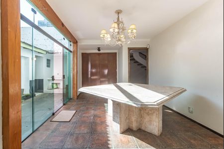 Casa à venda com 208m², 3 quartos e 2 vagas Casa à venda com 208m², 3 quartos e 2 vagasSala de Jantar