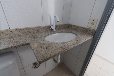 Casa à venda com 134m², 3 quartos e 2 vagasBanheiro Social