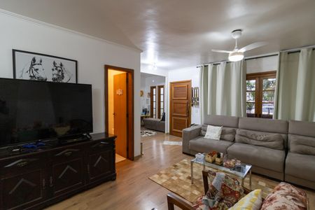 Casa à venda com 150m², 3 quartos e 2 vagasSala