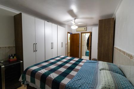 Casa à venda com 150m², 3 quartos e 2 vagasSuíte