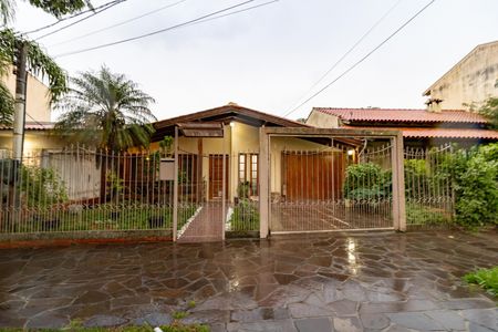 Casa à venda com 150m², 3 quartos e 2 vagasFachada