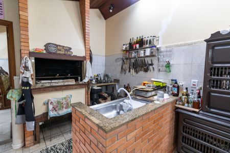 Casa à venda com 150m², 3 quartos e 2 vagasChurrasqueira