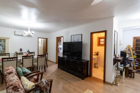 Casa à venda com 150m², 3 quartos e 2 vagasSala