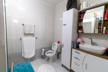 Casa à venda com 150m², 3 quartos e 2 vagasBanheiro da Suíte