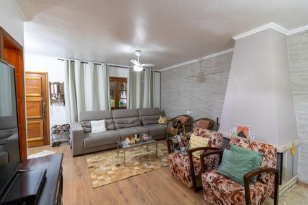 Casa à venda com 150m², 3 quartos e 2 vagasSala