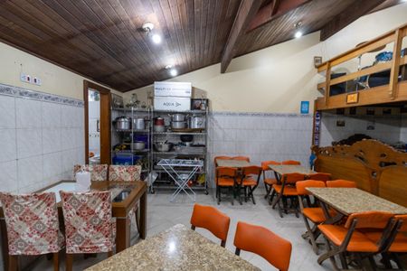 Casa à venda com 150m², 3 quartos e 2 vagasÁrea comum - Salão de festas