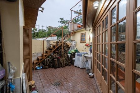 Casa à venda com 150m², 3 quartos e 2 vagasQuintal