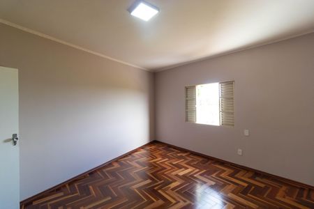 Casa à venda com 300m², 4 quartos e 2 vagasQuarto 01 da Casa 02