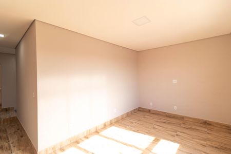 Casa à venda com 300m², 4 quartos e 2 vagasSalas da Casa 02