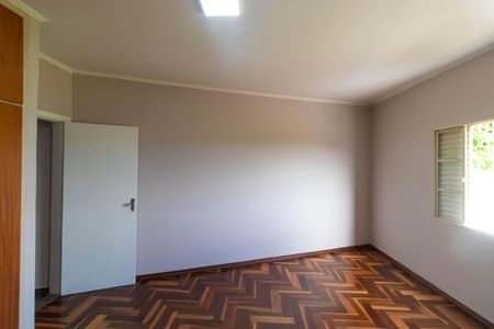 Casa à venda com 300m², 4 quartos e 2 vagasQuarto 01 da Casa 02