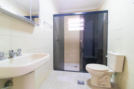 Casa à venda com 300m², 4 quartos e 2 vagasBanheiro da Casa 01