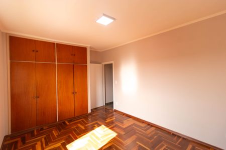 Casa à venda com 300m², 4 quartos e 2 vagasQuarto 02 da Casa 02