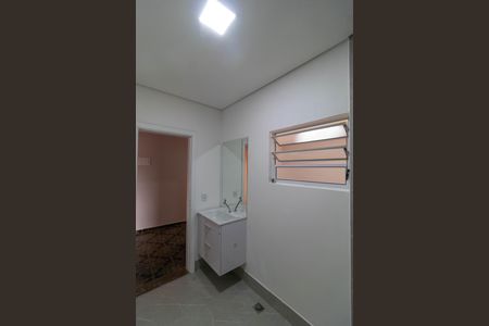 Casa à venda com 300m², 4 quartos e 2 vagasBanheiro da Casa 02