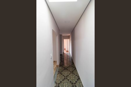 Casa à venda com 300m², 4 quartos e 2 vagasCorredor