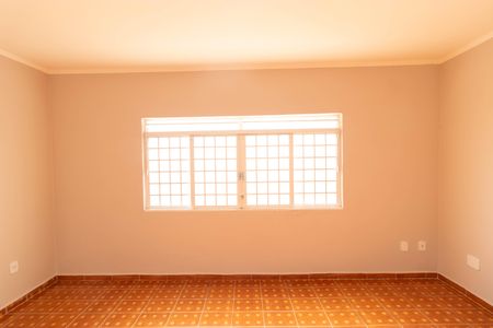 Casa à venda com 300m², 4 quartos e 2 vagasSalas da casa 01