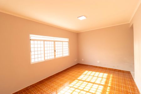 Casa à venda com 300m², 4 quartos e 2 vagasSalas da casa 01