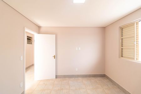 Casa à venda com 300m², 4 quartos e 2 vagasQuarto 01 da Casa 01