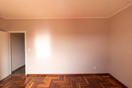 Casa à venda com 300m², 4 quartos e 2 vagasQuarto 02 da Casa 02