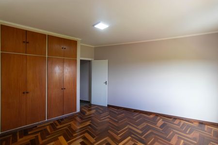 Casa à venda com 300m², 4 quartos e 2 vagasQuarto 01 da Casa 02