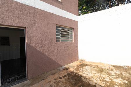 Casa à venda com 300m², 4 quartos e 2 vagasQuintal da Casa 01