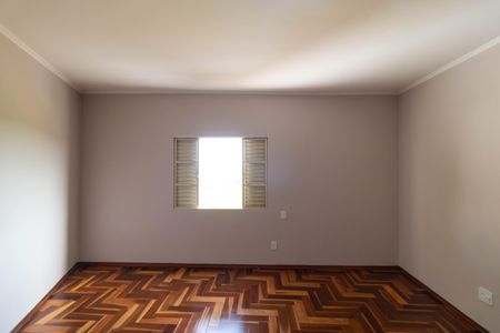 Casa à venda com 300m², 4 quartos e 2 vagasQuartQuarto 01 da Casa 02
