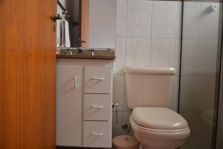 Casa para alugar com 286m², 6 quartos e 6 vagasBanheiro da Suíte 1