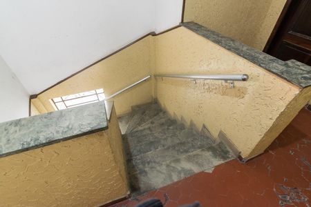 Apartamento para alugar com 70m², 2 quartos e 1 vaga Apartamento para alugar com 70m², 2 quartos e 1 vagaÁrea comum - Escadas