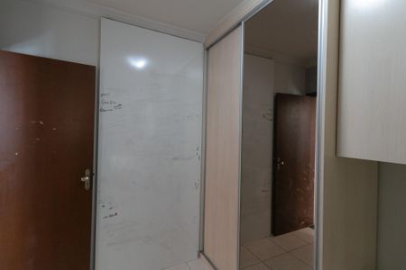 Apartamento à venda com 120m², 3 quartos e 2 vagasQuarto 2