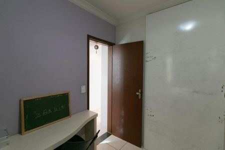 Apartamento à venda com 120m², 3 quartos e 2 vagasQuarto 2