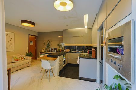 Casa à venda com 399m², 3 quartos e 3 vagasCozinha 2