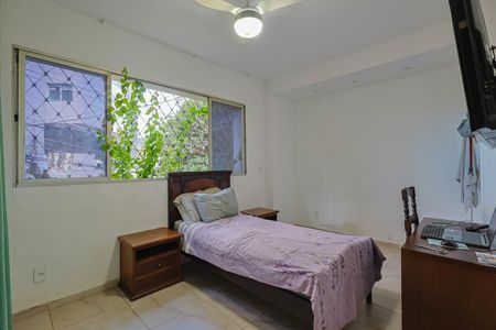 Casa à venda com 399m², 3 quartos e 3 vagasQuarto 2