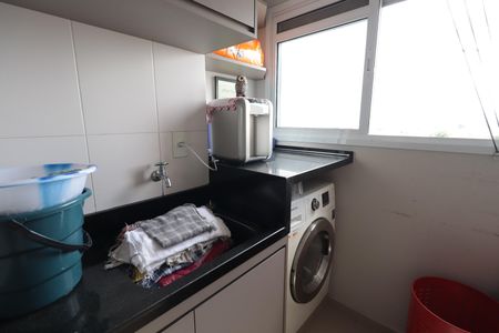 Apartamento à venda com 102m², 3 quartos e 2 vagas Apartamento à venda com 102m², 3 quartos e 2 vagasÁrea de Serviço